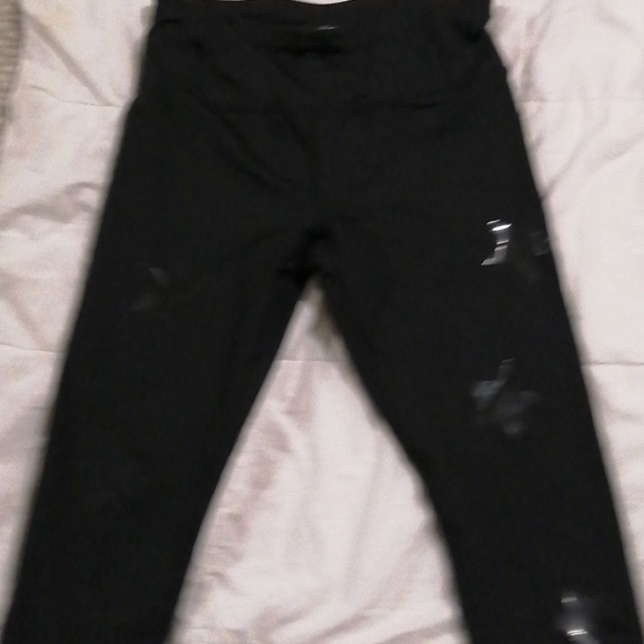 Calvin Klein yoga pants - Picture 2 of 3